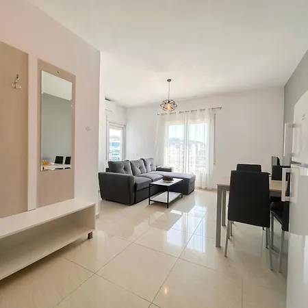 Durres Dream A95 * Golem (Tirana)